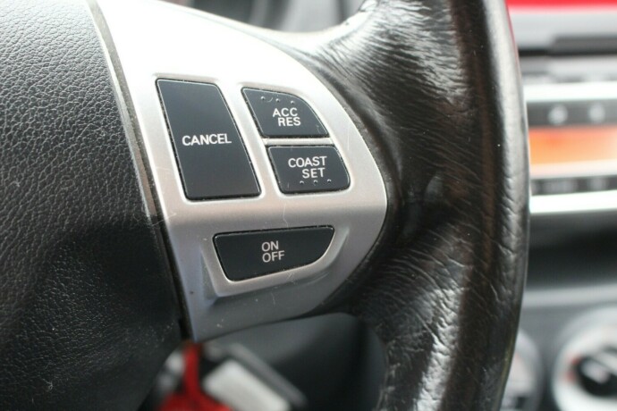 mitsubishi-colt-bensin-2011-big-8