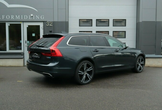 volvo-v90-elektrisitetbensin-2018-big-1