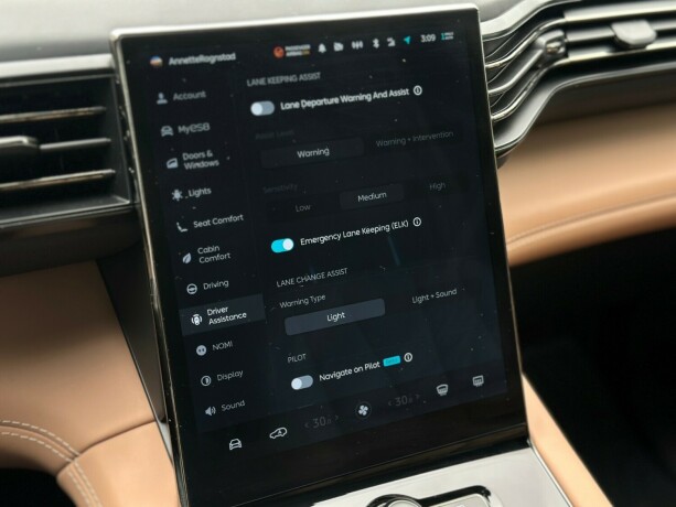 nio-es8-elektrisitet-2023-big-38