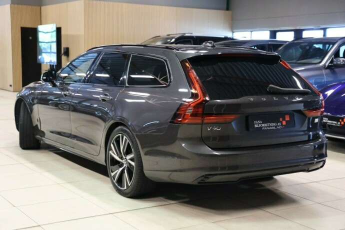 volvo-v90-elektrisitetbensin-2022-big-1