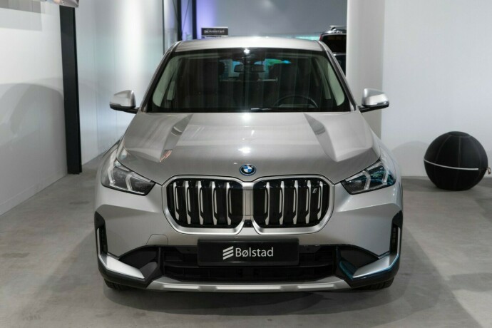 bmw-ix1-elektrisitet-2023-big-1