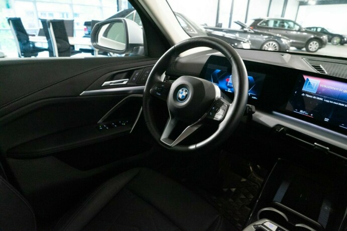 bmw-ix1-elektrisitet-2023-big-6
