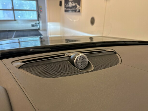 volvo-v90-elektrisitetbensin-2019-big-25