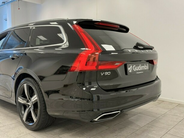 volvo-v90-elektrisitetbensin-2019-big-5