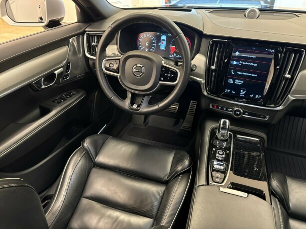 volvo-v90-elektrisitetbensin-2019-big-17