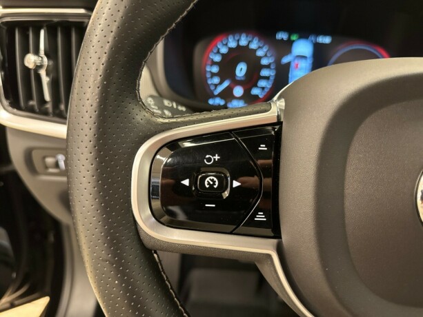 volvo-v90-elektrisitetbensin-2019-big-28