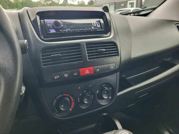 opel-combo-diesel-2018-big-19