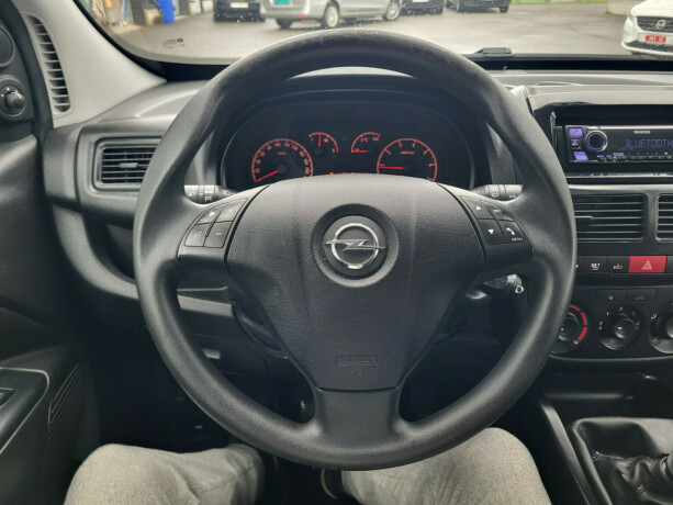 opel-combo-diesel-2018-big-16