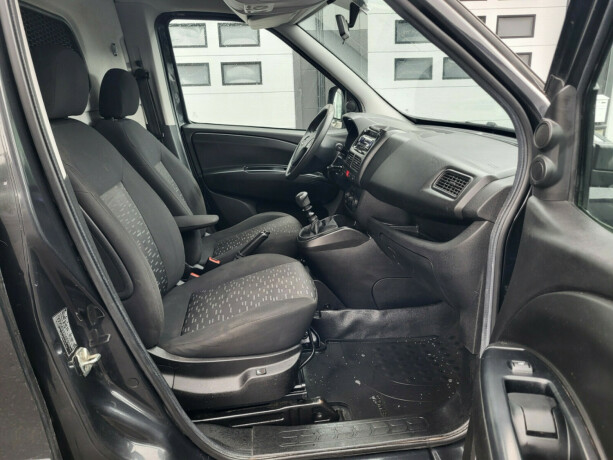 opel-combo-diesel-2018-big-12