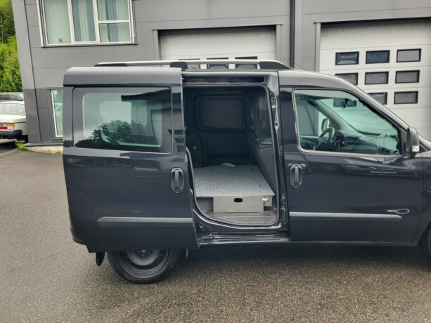 opel-combo-diesel-2018-big-10