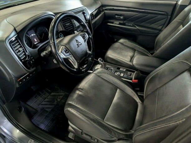 mitsubishi-outlander-elektrisitetbensin-2017-big-20