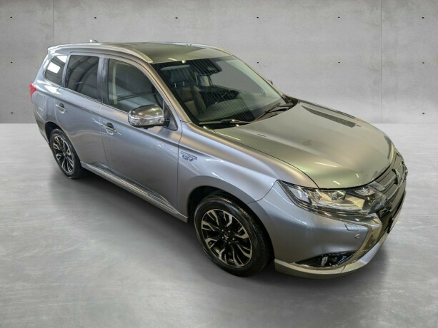 mitsubishi-outlander-elektrisitetbensin-2017-big-5