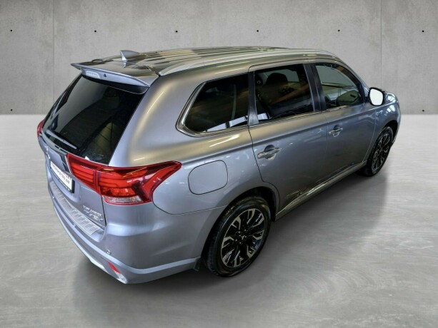 mitsubishi-outlander-elektrisitetbensin-2017-big-7
