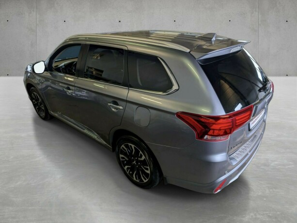 mitsubishi-outlander-elektrisitetbensin-2017-big-6