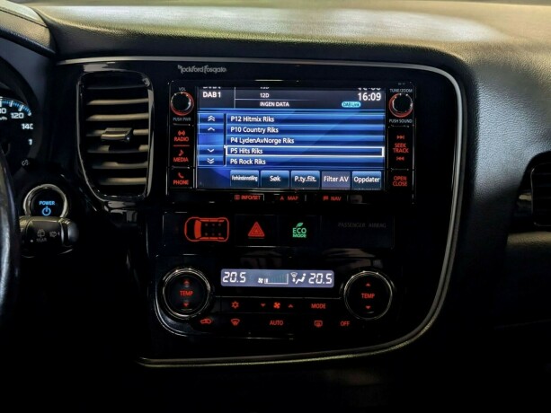 mitsubishi-outlander-elektrisitetbensin-2017-big-17