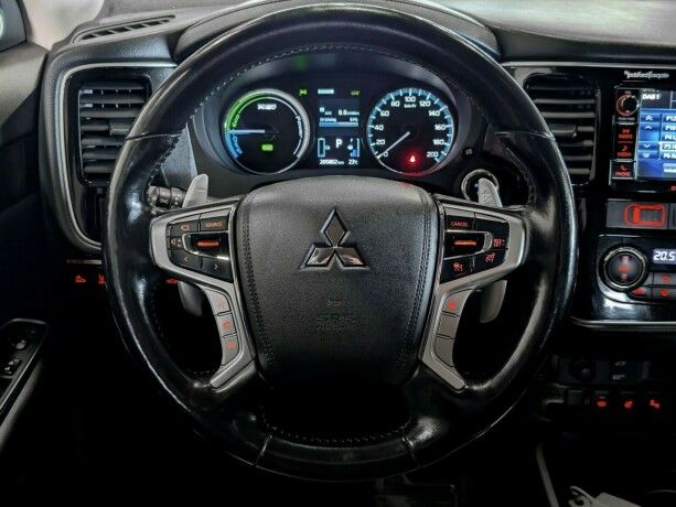 mitsubishi-outlander-elektrisitetbensin-2017-big-15