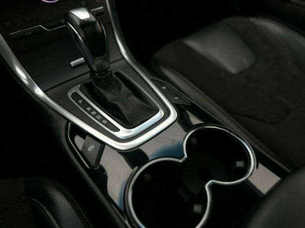 ford-edge-diesel-2017-big-20