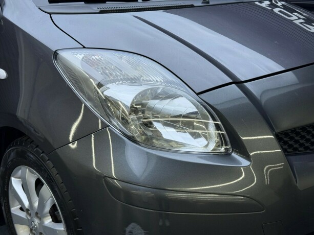toyota-yaris-bensin-2011-big-4