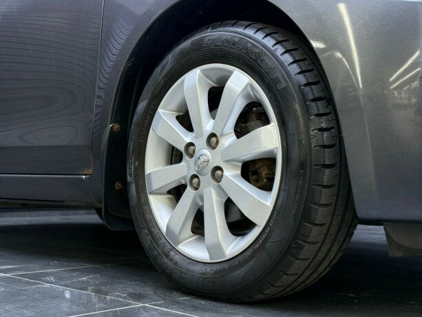 toyota-yaris-bensin-2011-big-7