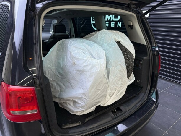volkswagen-sharan-diesel-2013-big-34