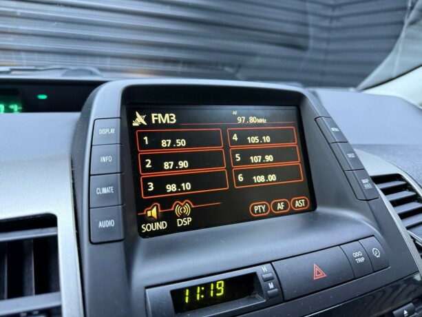 toyota-prius-elektrisitetbensin-2009-big-19