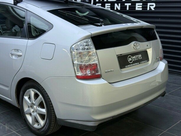toyota-prius-elektrisitetbensin-2009-big-7