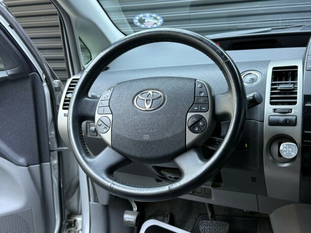 toyota-prius-elektrisitetbensin-2009-big-14