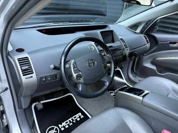 toyota-prius-elektrisitetbensin-2009-big-12