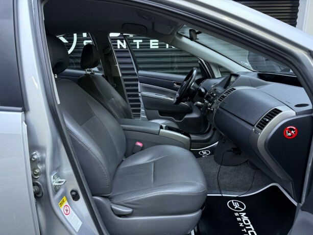 toyota-prius-elektrisitetbensin-2009-big-26