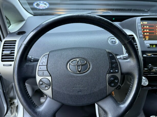 toyota-prius-elektrisitetbensin-2009-big-15