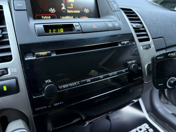 toyota-prius-elektrisitetbensin-2009-big-23