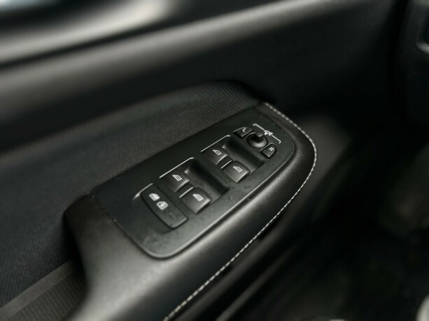 volvo-s60-elektrisitetbensin-2020-big-21
