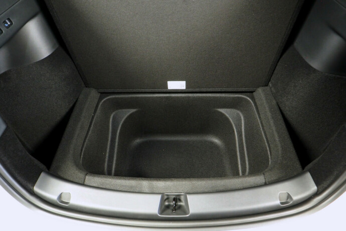 tesla-model-y-elektrisitet-2024-big-32