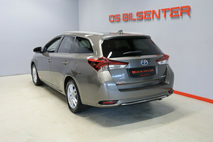 toyota-auris-elektrisitetbensin-2019-big-4