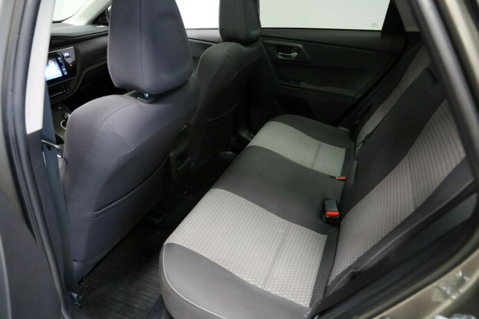 toyota-auris-elektrisitetbensin-2019-big-13