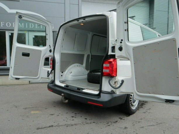 volkswagen-transporter-diesel-2018-big-4