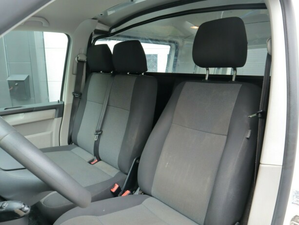volkswagen-transporter-diesel-2018-big-7