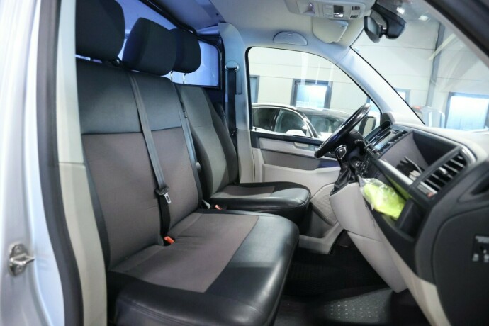 volkswagen-transporter-diesel-2016-big-9