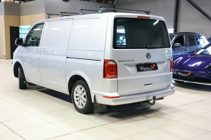 volkswagen-transporter-diesel-2016-big-1