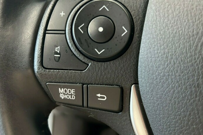 toyota-auris-elektrisitetbensin-2013-big-4