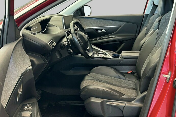 peugeot-3008-bensin-2018-big-6