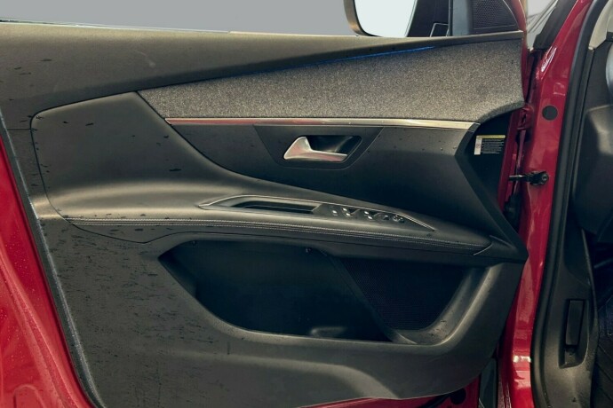 peugeot-3008-bensin-2018-big-7