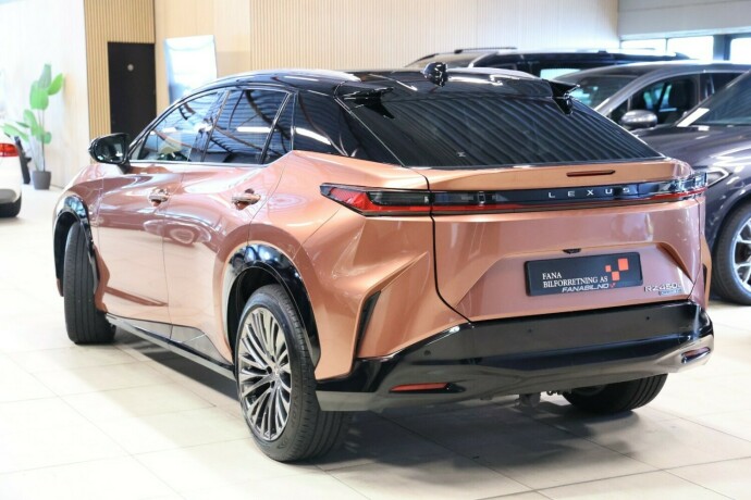lexus-rz-elektrisitet-2023-big-1