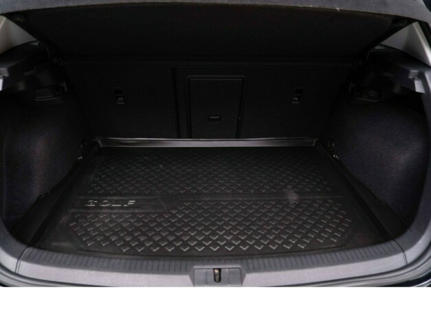 volkswagen-golf-elektrisitet-2020-big-22