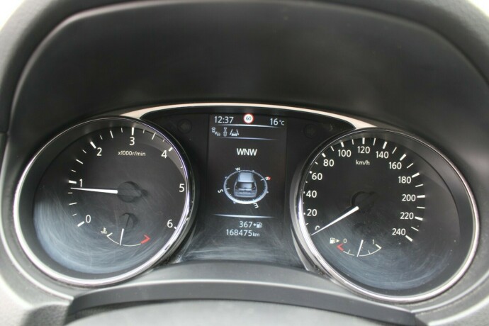 nissan-x-trail-diesel-2014-big-11