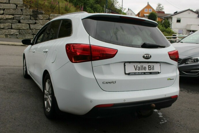 kia-cee039d-diesel-2013-big-2