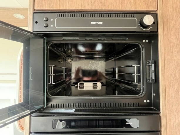 dethleffs-trend-i-7057-2-enkle-senger-truma-6eh-diesel-2018-big-35