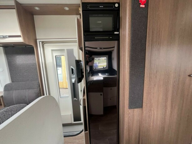 dethleffs-trend-i-7057-2-enkle-senger-truma-6eh-diesel-2018-big-34