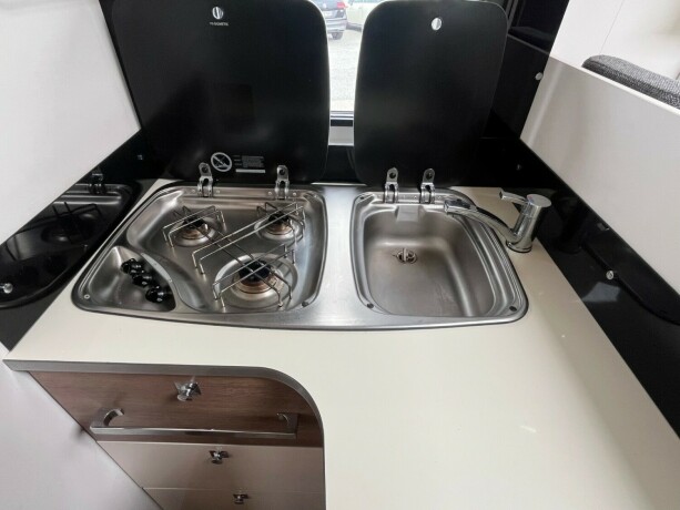 dethleffs-trend-i-7057-2-enkle-senger-truma-6eh-diesel-2018-big-27