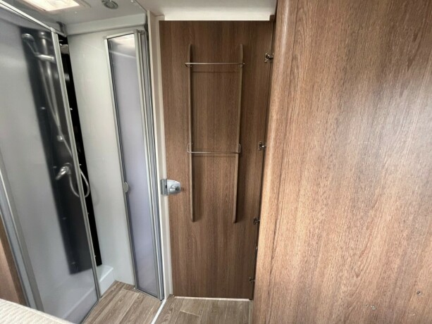 dethleffs-trend-i-7057-2-enkle-senger-truma-6eh-diesel-2018-big-48